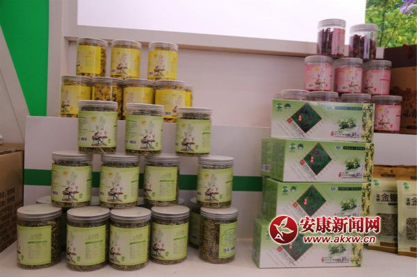 hꎸʳƷ“”ɞ鱊οُ͓“c”        z_meitu_17.jpg