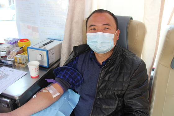 血液是生命的禮物——中國(guó)聯(lián)通安康市分公司、安康大數(shù)據(jù)運(yùn)營(yíng)有限公司聯(lián)合開展冬季應(yīng)急獻(xiàn)血活動(dòng)